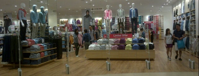 UNIQLO (ユニクロ) is one of ꌅꁲꉣꂑꌚꁴꁲ꒒’s Liked Places.