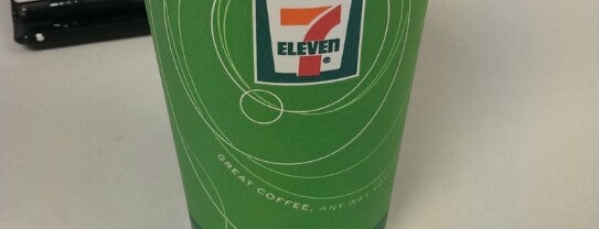 7-Eleven is one of Locais curtidos por Stuart.