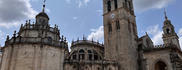 Catedral de Lugo is one of Les chemins de Compostelle.