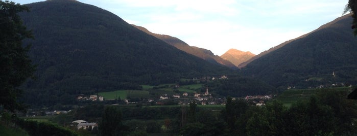 Hotel Pacher Vahrn is one of Lieux qui ont plu à Micha.