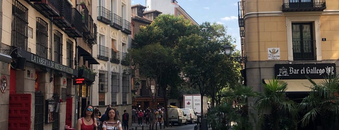 Calle de cuchilleros is one of Restorani Tradicionalnih Jela Madrid.