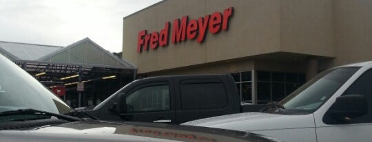 Fred Meyer is one of Orte, die Karen gefallen.