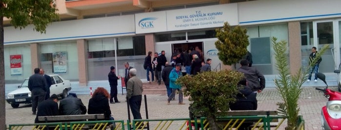Karabağlar Sosyal Güvenlik Merkezi is one of Çağrı🤴🏻🇹🇷 님이 좋아한 장소.
