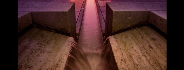 Salk Institute is one of San Diego.