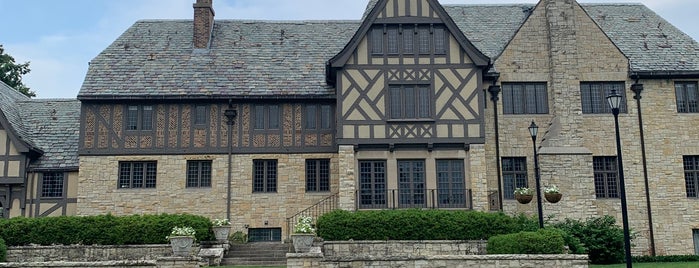 Ewing Manor and Theatre is one of Go-to-spots in Blo-No.