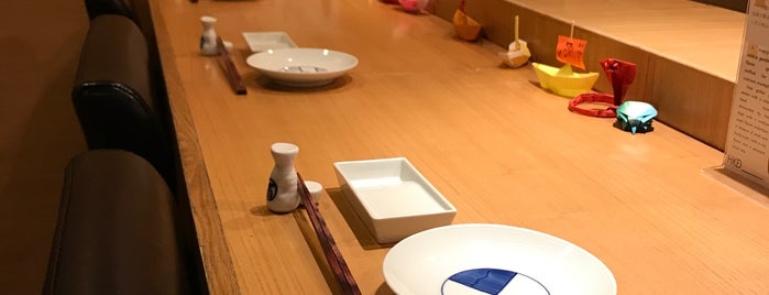 Tomoe ともえ鮨 is one of Fine dining.