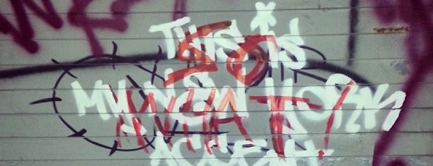 Banksy :: #2 Westside is one of Gespeicherte Orte von Zack.
