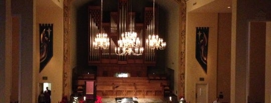 University Park United Methodist Church is one of Lugares favoritos de Skip.