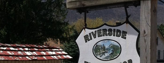 Riverside Thrift Shop is one of Adirondacks.