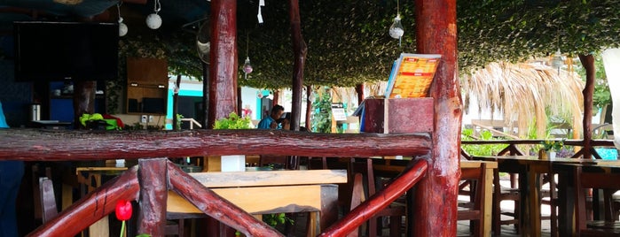 Mosquito Bar is one of Holbox.