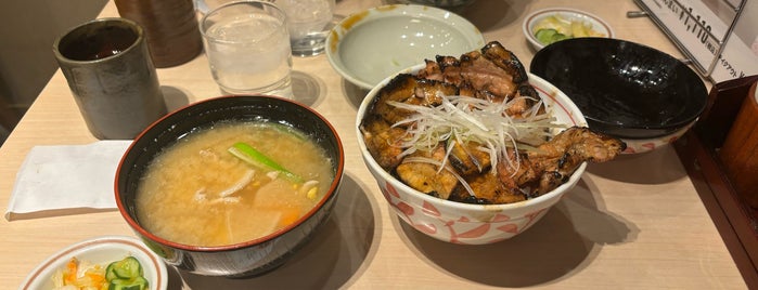 十勝豚丼 いっぴん is one of 食.