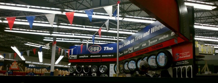 Pep Boys Auto Parts & Service is one of Tempat yang Disukai Anthony.