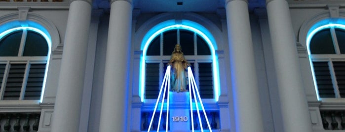 Church Of The Sacred Heart is one of Che’s Liked Places.