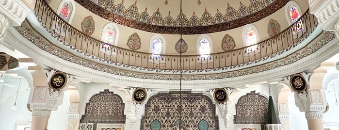 Delikliçınar Yeni Camii is one of bulundugum yer.
