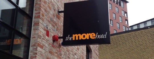 The More Hotel is one of Orte, die Niina gefallen.