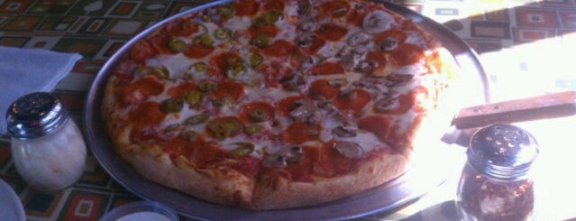 Pizza Italia is one of Tonyさんの保存済みスポット.