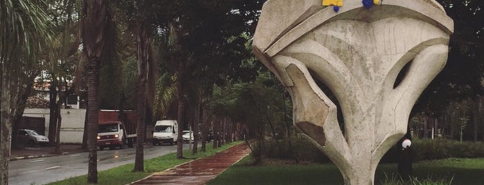 Ciclovia Pedroso de Morais / Prof. Fonseca Rodrigues is one of Lugares favoritos de Carol.