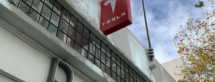 Tesla San Francisco is one of Orte, die Vitalik gefallen.
