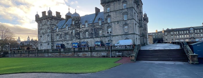 Grave Of William McGonagall is one of Scotland.