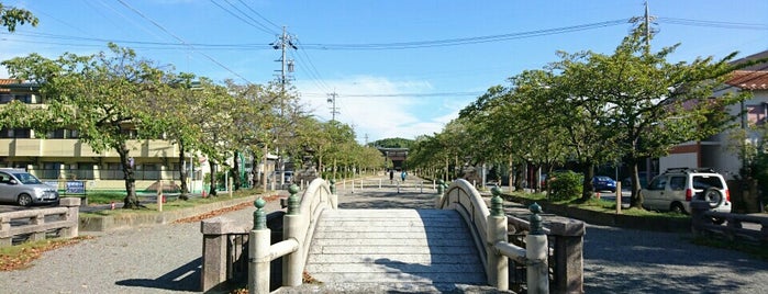 尾張大國霊神社太鼓橋（再建） is one of 愛知に行ったらココに行く！ Vol.4.