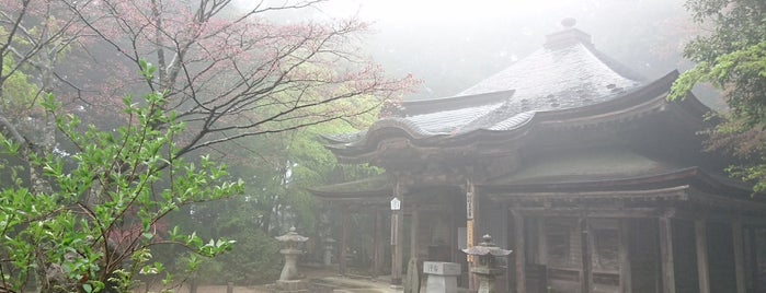 極楽寺 is one of Orte, die ZN gefallen.