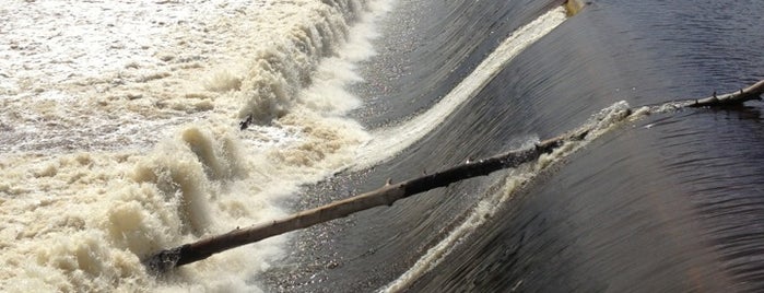 St. Cloud Dam (Riverside Park Side) is one of Locais curtidos por Corey.