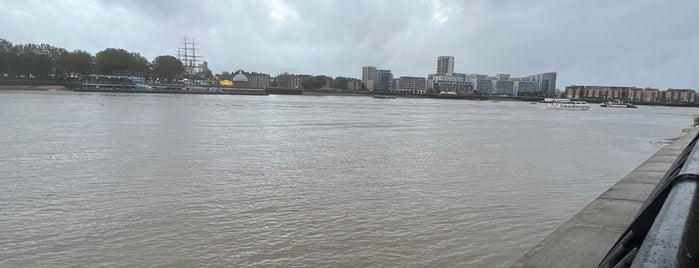 Island Gardens is one of Isle of Dogs.