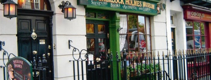 The Sherlock Holmes Museum is one of bucketlist! HAVE to go to before I die..