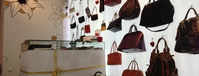 Luxury Bags is one of Handry.