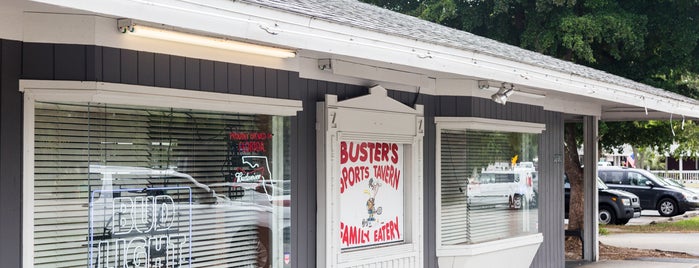 Buster's Sports Tavern is one of สถานที่ที่ Heidi ถูกใจ.
