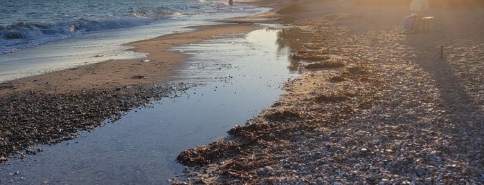 Mola Kalyva Beach is one of Παραλίες.