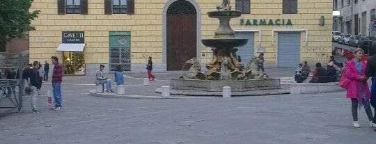 Piazza Roma is one of สถานที่ที่ @WineAlchemy1 ถูกใจ.