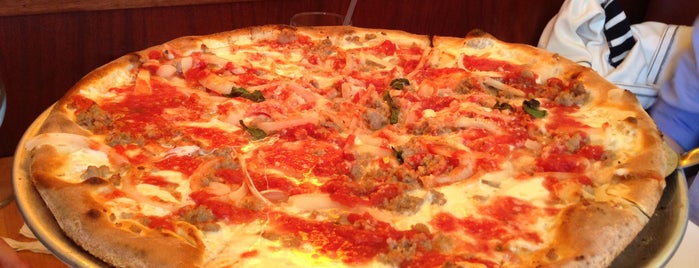 Grimaldi's Coal Fired Pizzeria is one of To Eat.