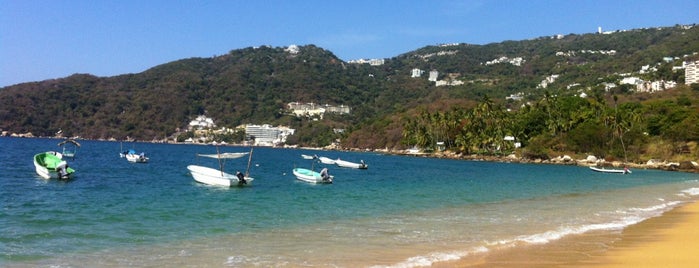 Puerto Marqués is one of Lugares imperdibles en Acapulco.