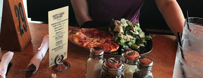 SPIN! Neopolitan Pizza is one of Everett : понравившиеся места.
