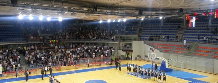 Sportski centar Čair is one of Tempat yang Disukai Dragana.