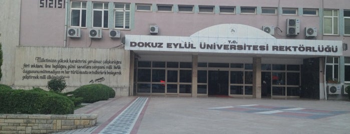 Dokuz Eylül Üniversitesi Rektörlüğü is one of Tempat yang Disukai Dr.Gökhan.