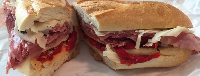 G&R Italian Deli is one of The Best Sandwich&Panini Shops in NYC 🥖🍞🧀.