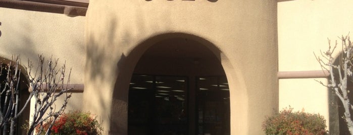 Trader Joe's is one of Locais curtidos por Justin.