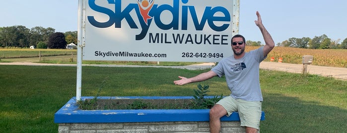 Skydive Milwaukee / Sky Knights SPC is one of Skydiving.