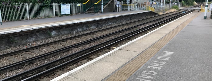 Whyteleafe Railway Station (WHY) is one of England Rail Stations - Surrey.