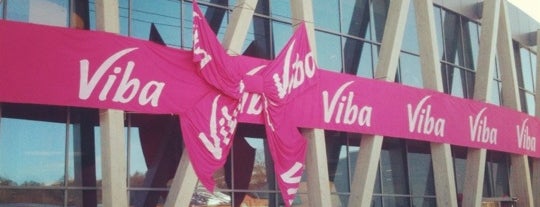 Viba Nougat World is one of Lugares favoritos de Kristin.