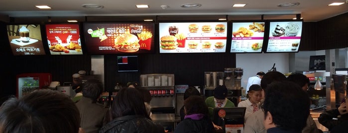 McDonald's is one of Orte, die Pieter gefallen.