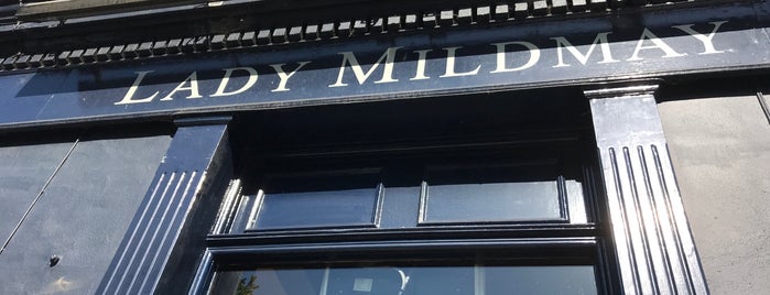 Lady Mildmay is one of สถานที่ที่ Jon ถูกใจ.