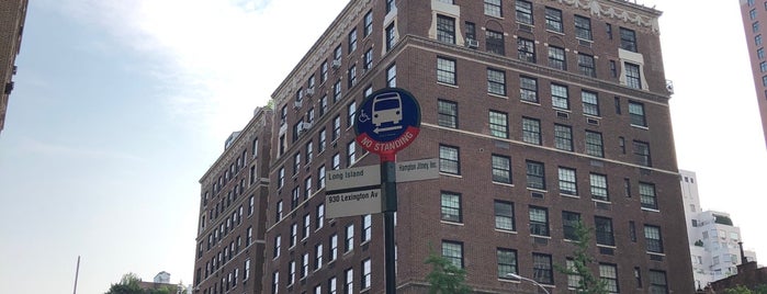 Hampton Jitney - 69th St is one of Transit.