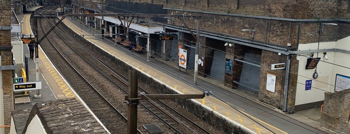 Stoke Newington Railway Station (SKW) is one of Stations - NR London used.