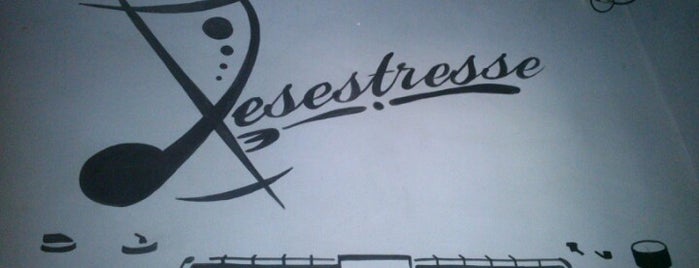 Desestresse is one of Locais curtidos por Ariana.