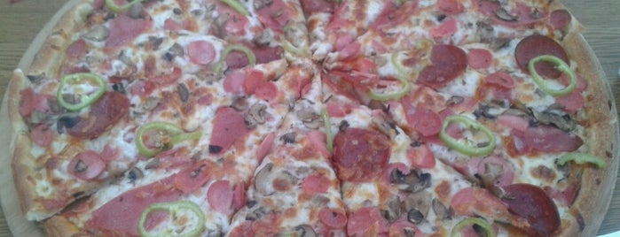 Domino's Pizza is one of Orte, die Ab gefallen.