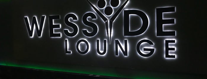 Wessyde Lounge is one of Tempat yang Disukai Leslie.