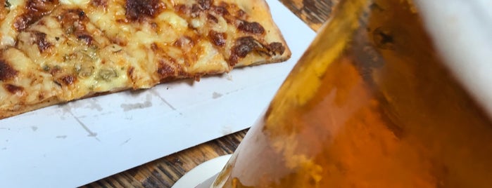 Pizza Go is one of Lugares favoritos de Enrique.